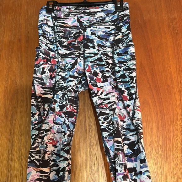 Lululemon leggings - Picture 4 of 5